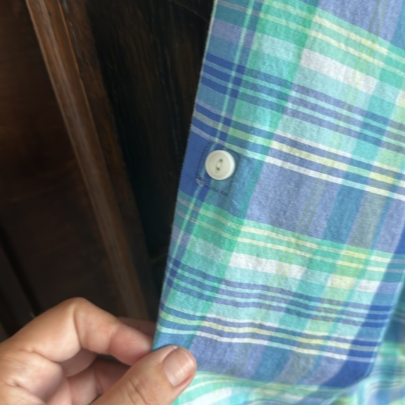 LOW START!!!!LL.Bean 100% cotton button down shirt size M in mint condition. - Picture 6 of 10